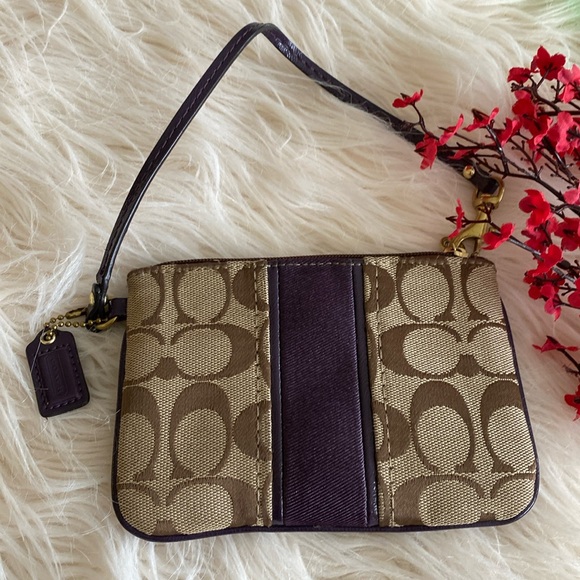 COACH small wristlet - Picture 4 of 9